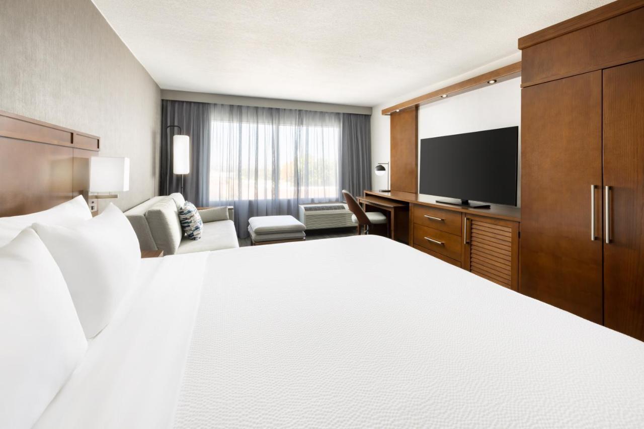 Courtyard By Marriott Los Angeles Woodland Hills Eksteriør bilde