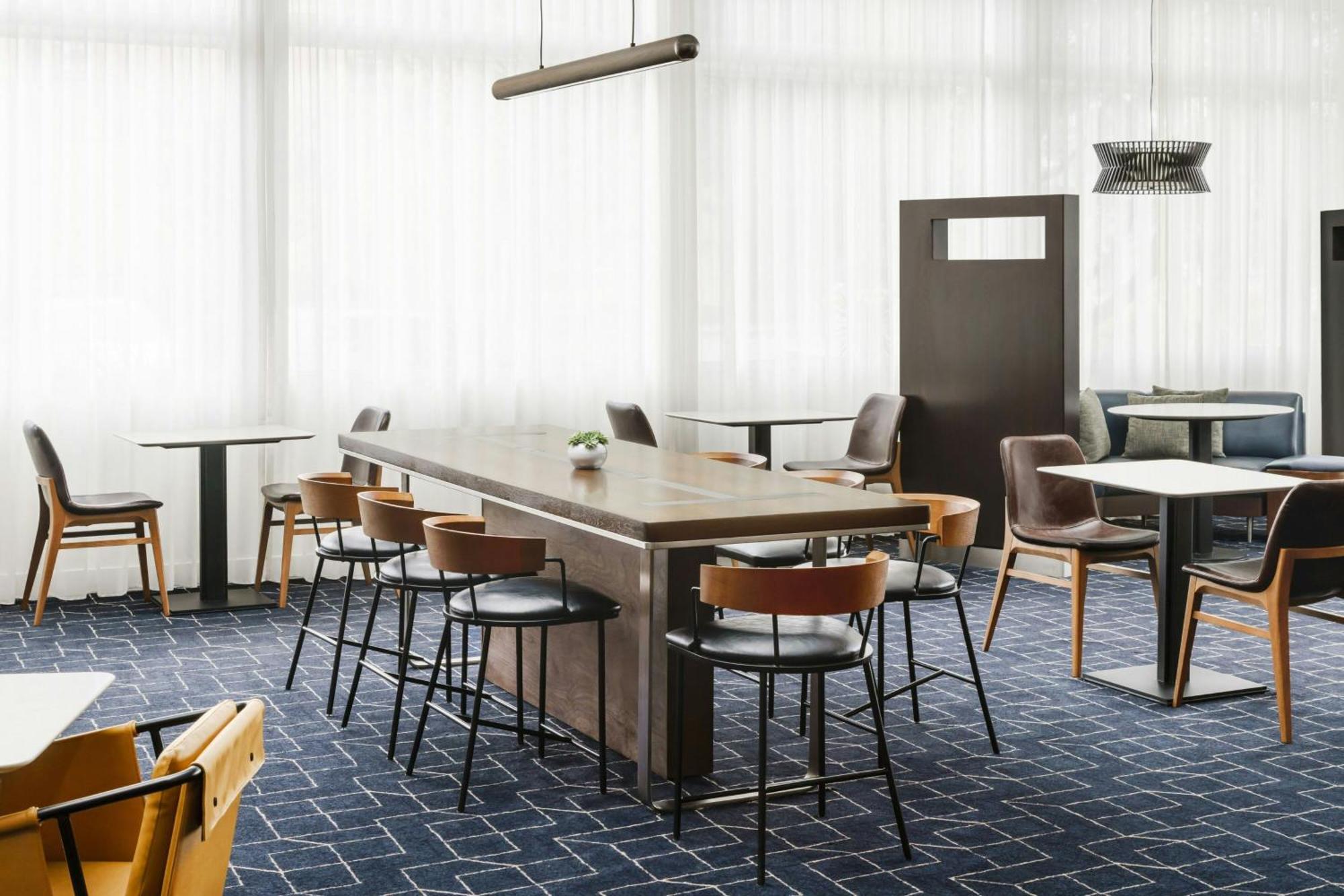 Courtyard By Marriott Los Angeles Woodland Hills Eksteriør bilde