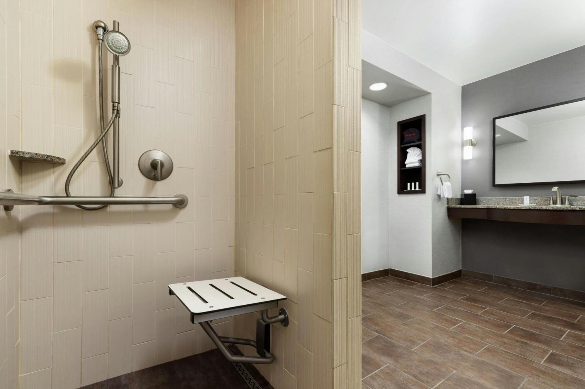 Courtyard By Marriott Los Angeles Woodland Hills Eksteriør bilde