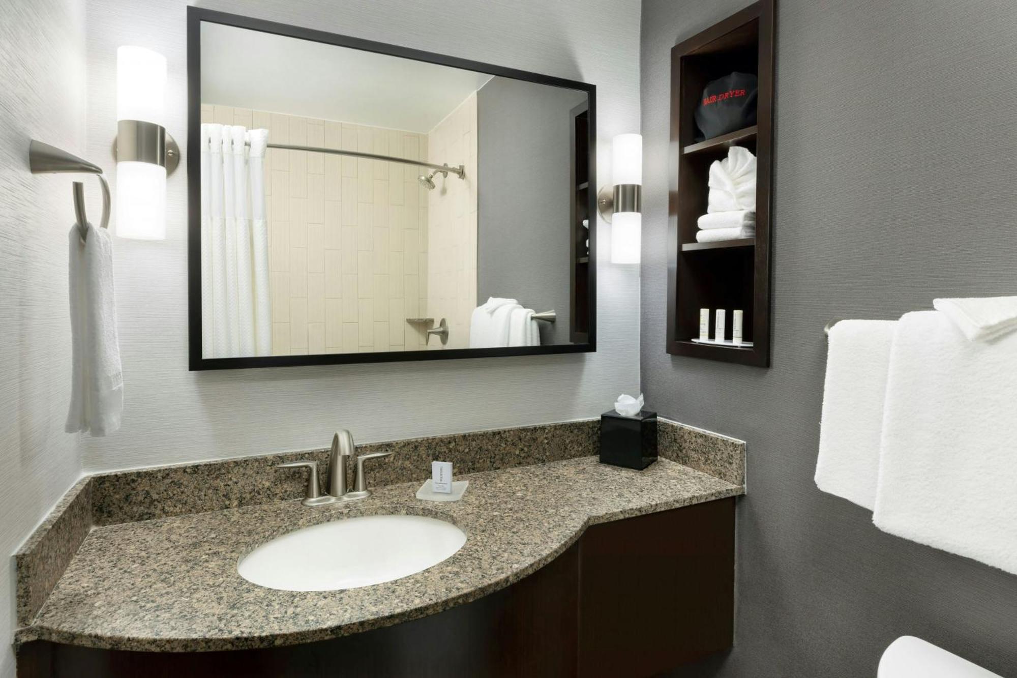Courtyard By Marriott Los Angeles Woodland Hills Eksteriør bilde