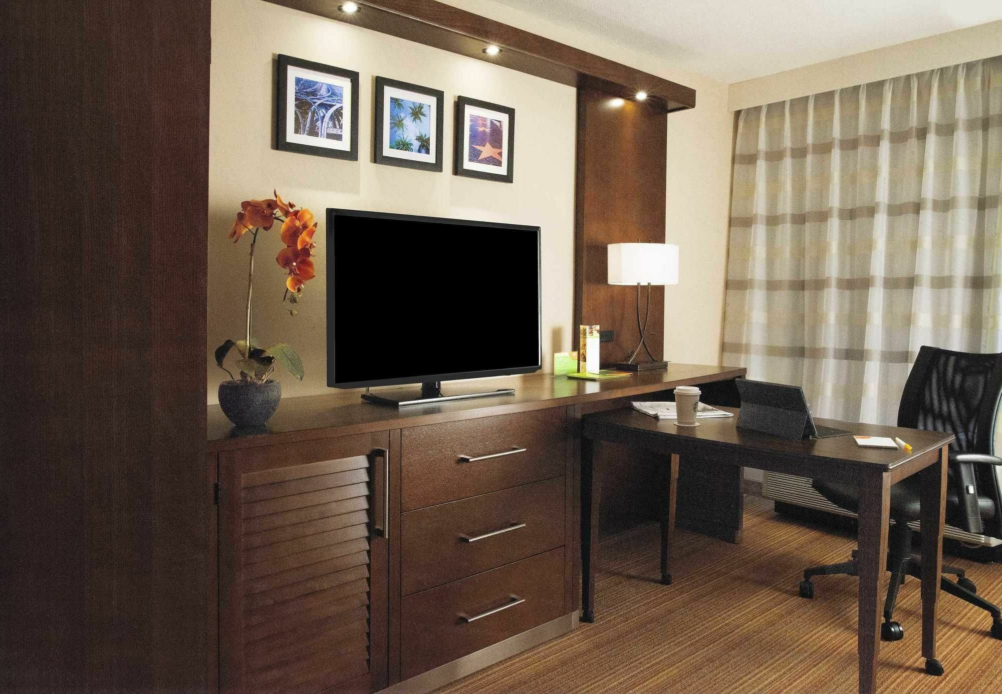 Courtyard By Marriott Los Angeles Woodland Hills Eksteriør bilde